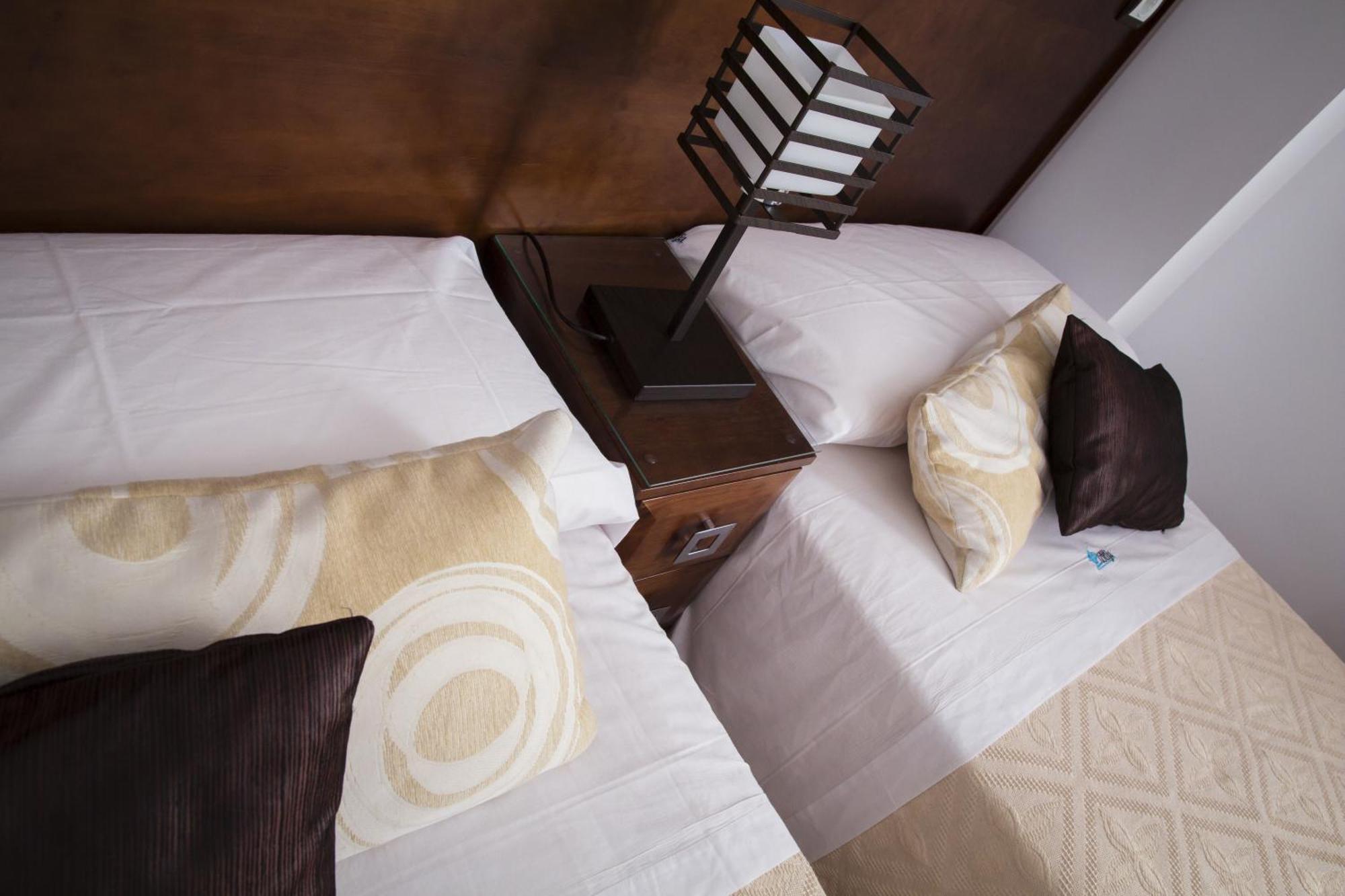 Apartamentos Casa de la Lonja Granada Habitación foto